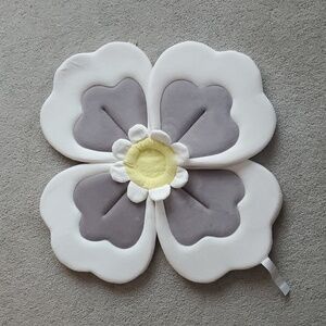 Organic Snug Bug Gear Bath Mat